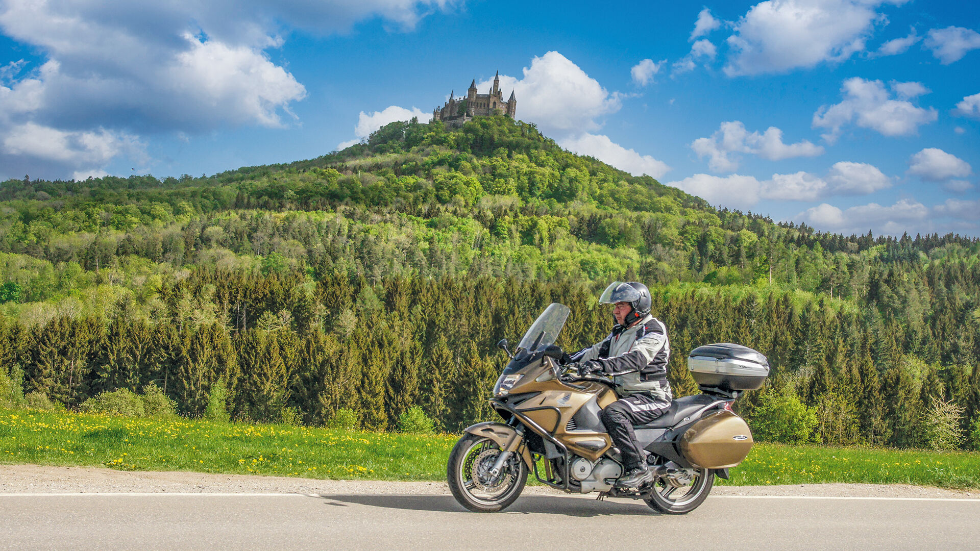 Klöster, Schlösser & schöne Städtchen: Schwarzwald – Württemberg Klöster, Schlösser & schöne Städtchen: Schwarzwald – Württemberg